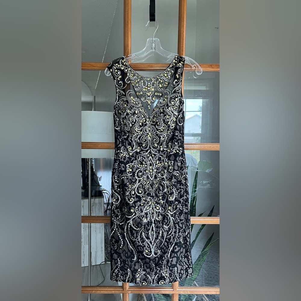 MacDuggal homecoming dress size 8.